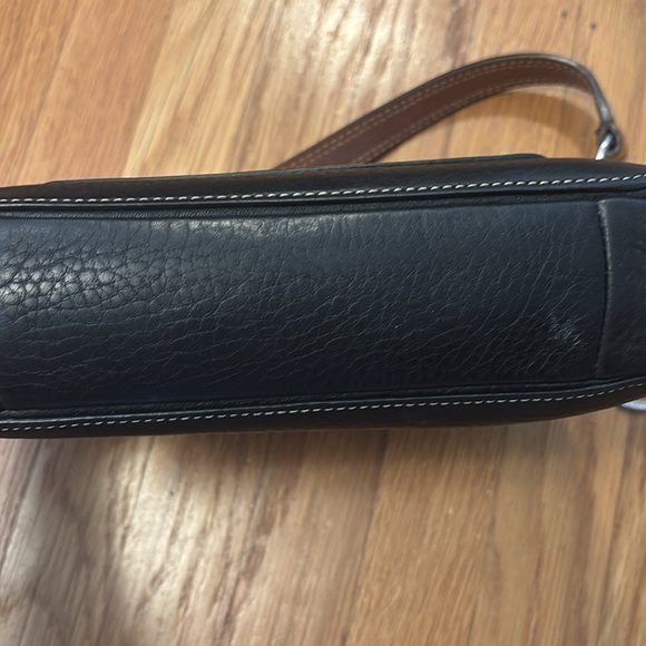 COACH Chelsea Pebbled Black Leather Turn Lock Small Bag Handbag D06S-10130 - Picture 3 of 5